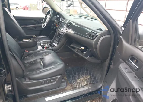 2012 Cadillac Escalade Esv Luxury z USA, uszkodzony, nr VIN 1GYS4HEF3CR133015